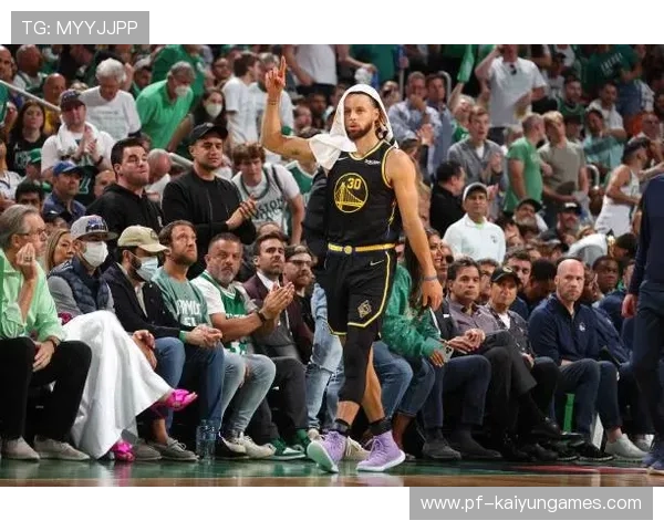 凯尔特人最后时刻失误连发