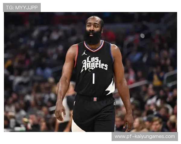 哈登与快船未来未定，可能成为球队重建的关键人物